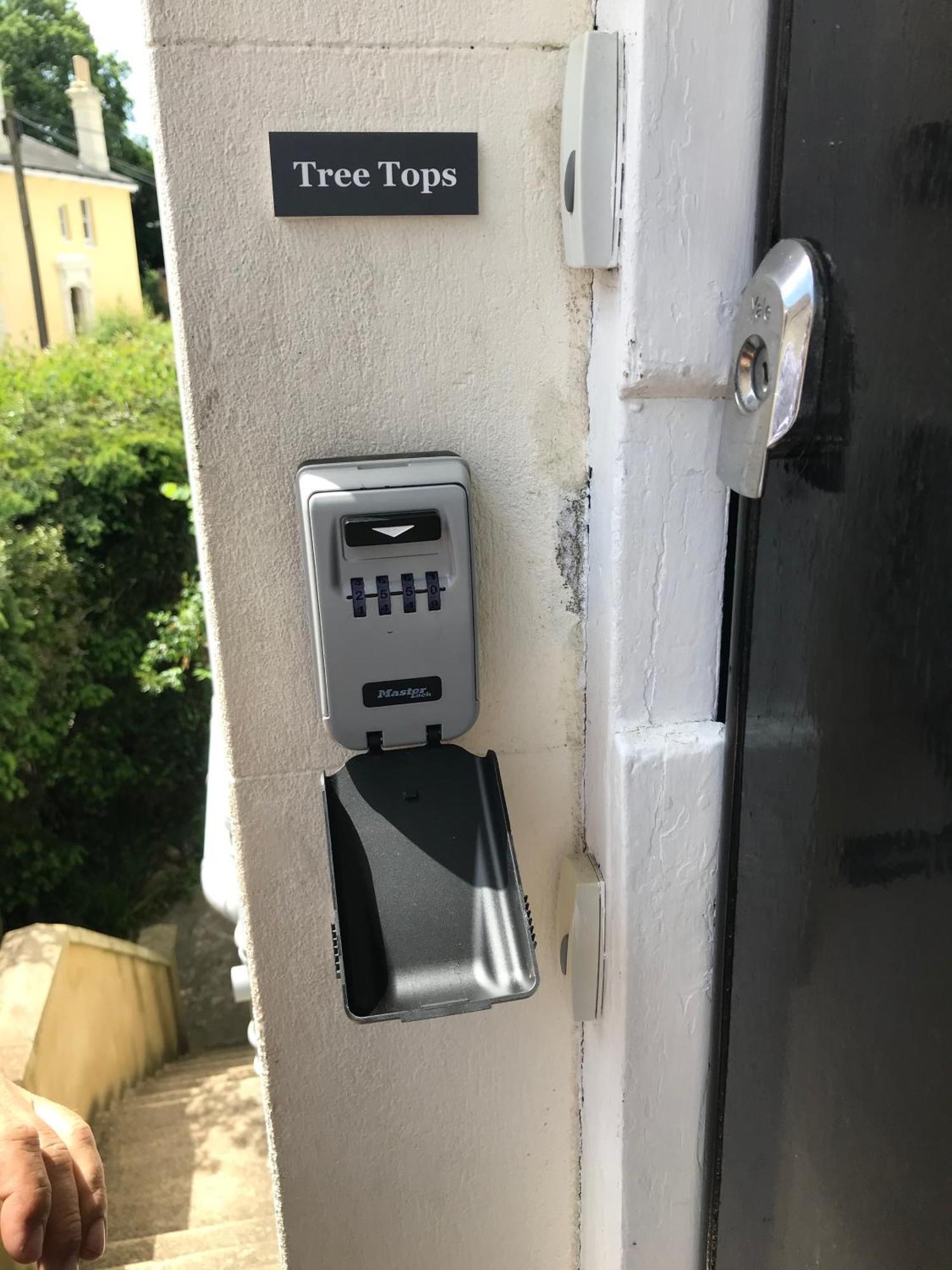 Tree Tops Apartment In Tunbridge Wells Eksteriør billede